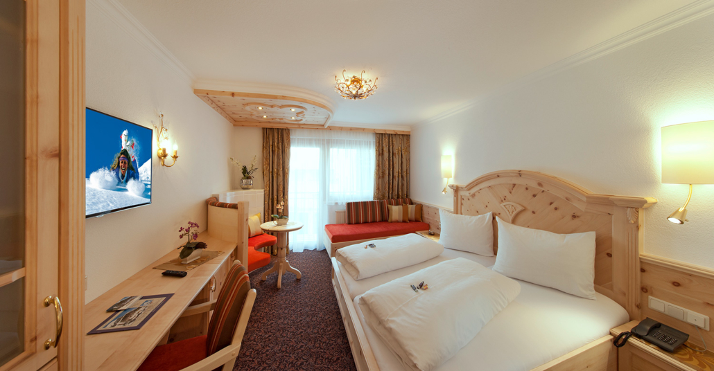 Hotel-Garni-Pazanella_Doppelzimmer-1030x536